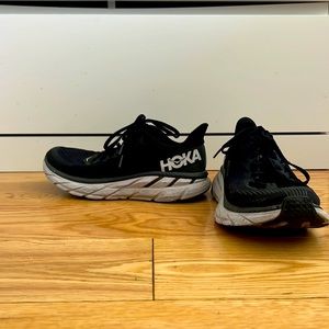 HOKA Women’s Clifton 7 in Black